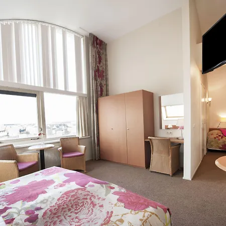 Victoria Hotel 3*