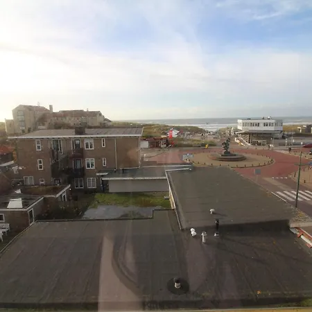 Victoria Hotel 3*